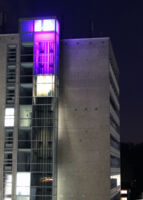 Lila Licht am LKH Feldkirch; (c)Vorarlberger Landeskrankenhäuser.JPG